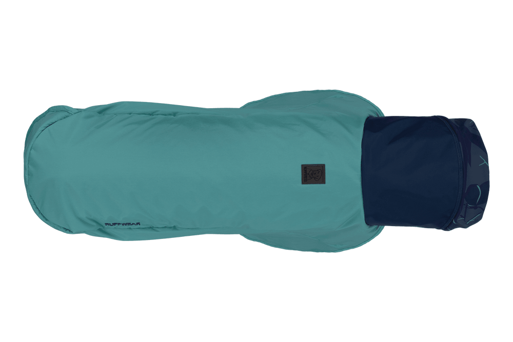Aqua grüner Hunde-Handtuchmantel von Dirtbag™ mit dunkelblauem Kragen, ideal für trockene und warme Hunde.