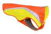 Leuchtend orangefarbener Hundemantel mit reflektierenden Elementen für optimale Sichtbarkeit bei schlechten Lichtverhältnissen.