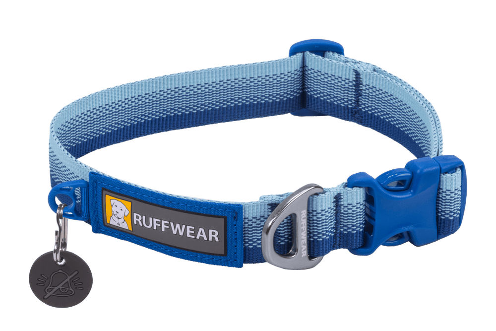 "Ruffwear Front Range™ Hundehalsband in Blau und Türkis mit stabiler Metallschließe und verstellbarer Schnalle."