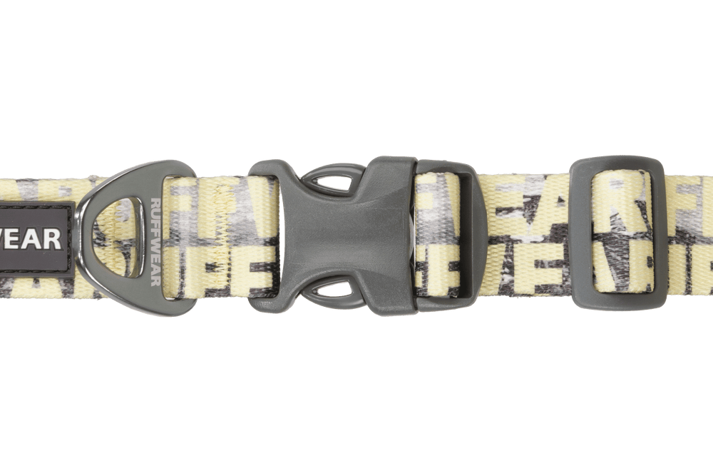Front Range™ Hundehalsband in Gelb- und Grautönen mit stabilem Klickverschluss und RUFFWE-Logo.