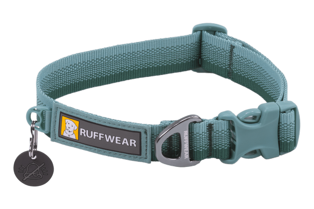 Tealgrünes Ruffwear Front Range™ Hundehalsband aus strapazierfähigem Material mit Schnalle und D-Ring für Leinen.