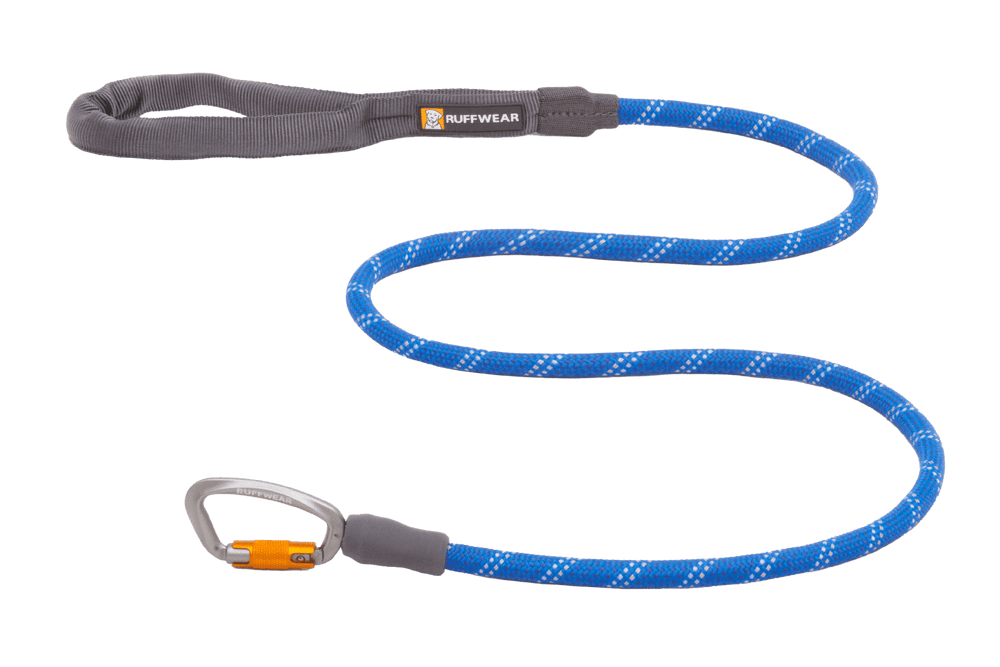 Blaue Knot-a-Leash™ Hundeleine von Ruffwear mit gepolstertem Griff und stabilem Karabiner aus geflochtenem Seil.