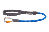 Ruffwear Knot-a-Long™ Hundeleine mit grauem Griff und blauer, flexibler Leine für komfortables Gassi gehen.