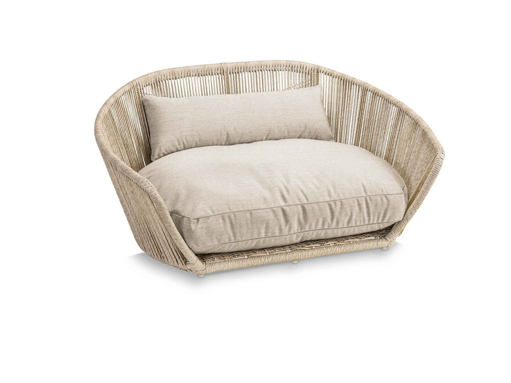 "Stylisches VOGUE Design-Hundebett SMOOTH aus geflochtenem Material, beige Kissen für modernen Komfort im Innenbereich."