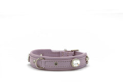 Lila Lederarmband „Mini Diamond Sunrise“ mit funkelnden Schmucksteinen und eleganten Metallelementen.