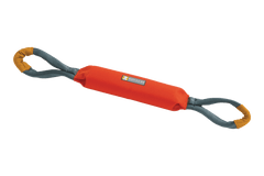 Orangefarbenes Pacific Loop™ Hundespielzeug mit gepolstertem Hauptteil und blauen Griffen für sicheres Training.