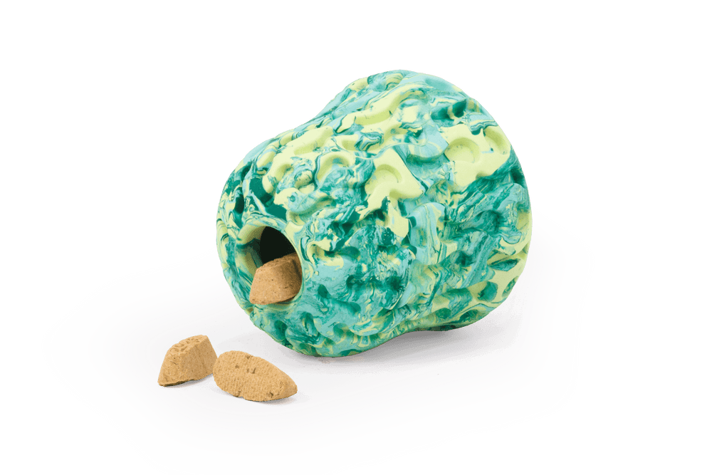 "Bunte Morel™ Hundespielzeug-Höhle aus Keramik in Grün- und Gelbtönen, ideal für spielende Hunde."
