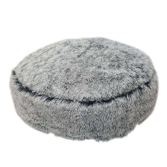 Runder plüschiger Sitzsack "Ares" in Grau mit weicher, fellartiger Oberfläche für gemütlichen Wohnkomfort.