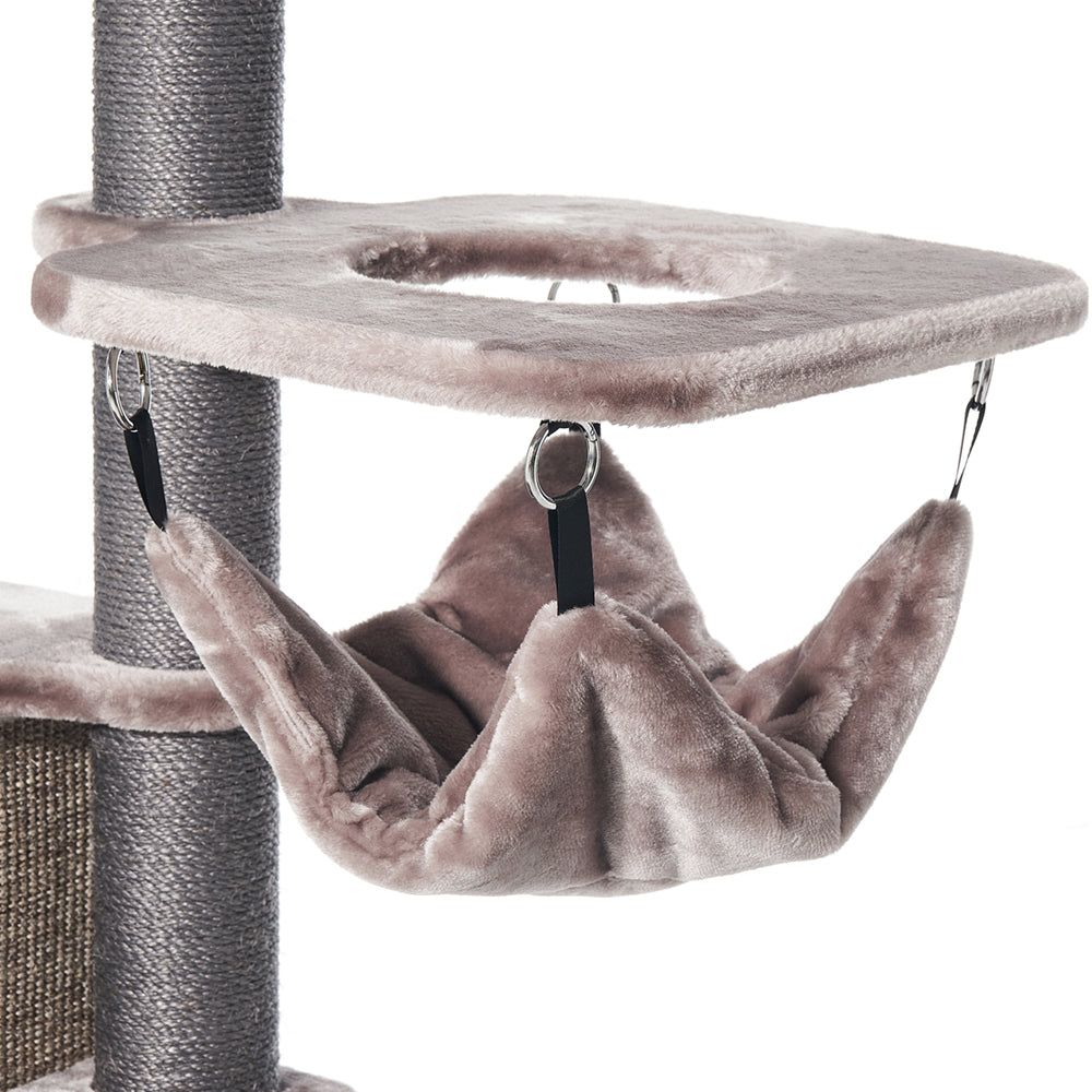 Grauer Katzenkratzbaum RAYA mit gepolsterter Plattform und weicher, hängender Liegefläche für maximalen Komfort.