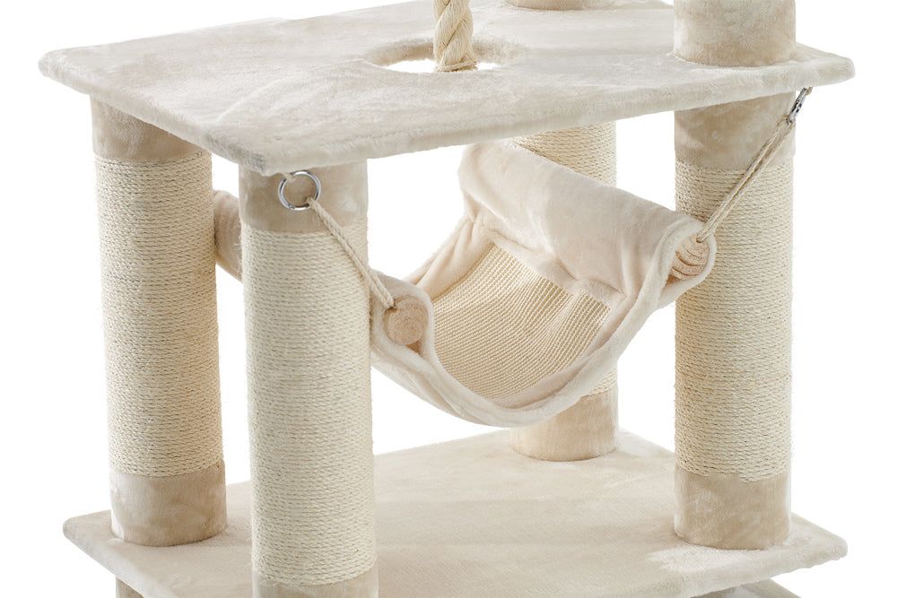 Kratzbaum TELDE in neutralem Beige mit Kletterschichten, Häuschen und Hängematte für Katzen. Sieht bequem und robust aus.