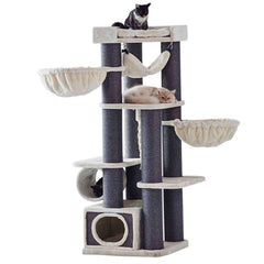 Großer Kratzbaum "CHILO" mit Hängematten, Höhle und Kratzsäulen, auf dem zwei Katzen entspannt sitzen.