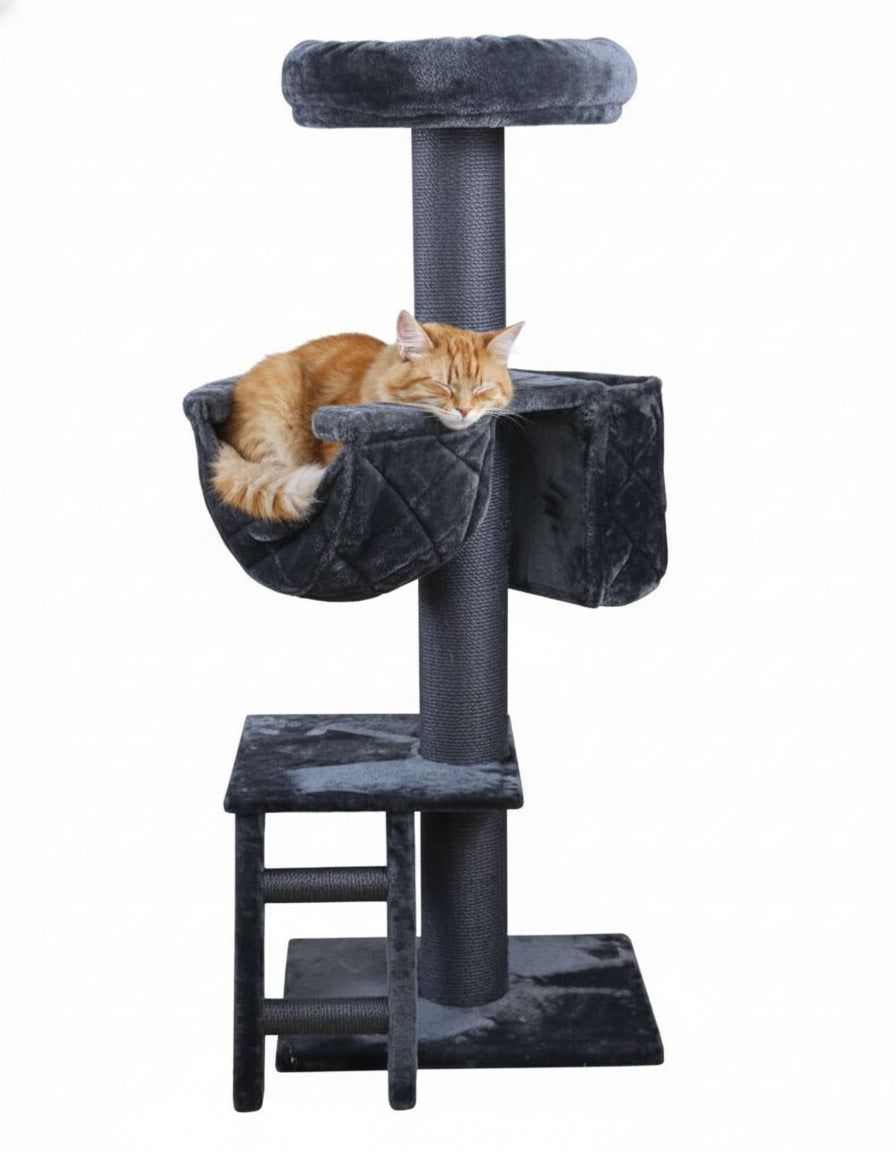 Grauer Kratzbaum JURI mit mehreren Ebenen und Hängematte, ideal zum Entspannen für Katzen.