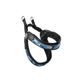 Zweigeteiltes Hundegeschirr in Schwarz mit blauen und grauen Akzenten, aus atmungsaktivem Material mit Sollreißverschlüssen.