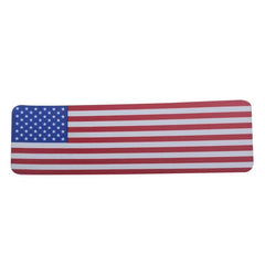 Flagge der USA mit roten und weißen Streifen sowie Sternen auf blauem Feld im oberen linken Bereich.