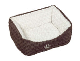 Hundebett NEIKU in braun mit weichem weißen Fleece, rechteckig und hundefreundlich, abgerundete Ecken sorgen für Komfort.