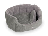 Komfortables ovales Hundebett "CENO" in Grau mit weichem, plüschigen Innenfutter für besten Liegekomfort.