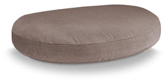 Ovales, gepolstertes Kissen in neutralem Braunton, schlichtes Design für Komfort und Stil in der LUNA LOUNGE SET Kollektion.