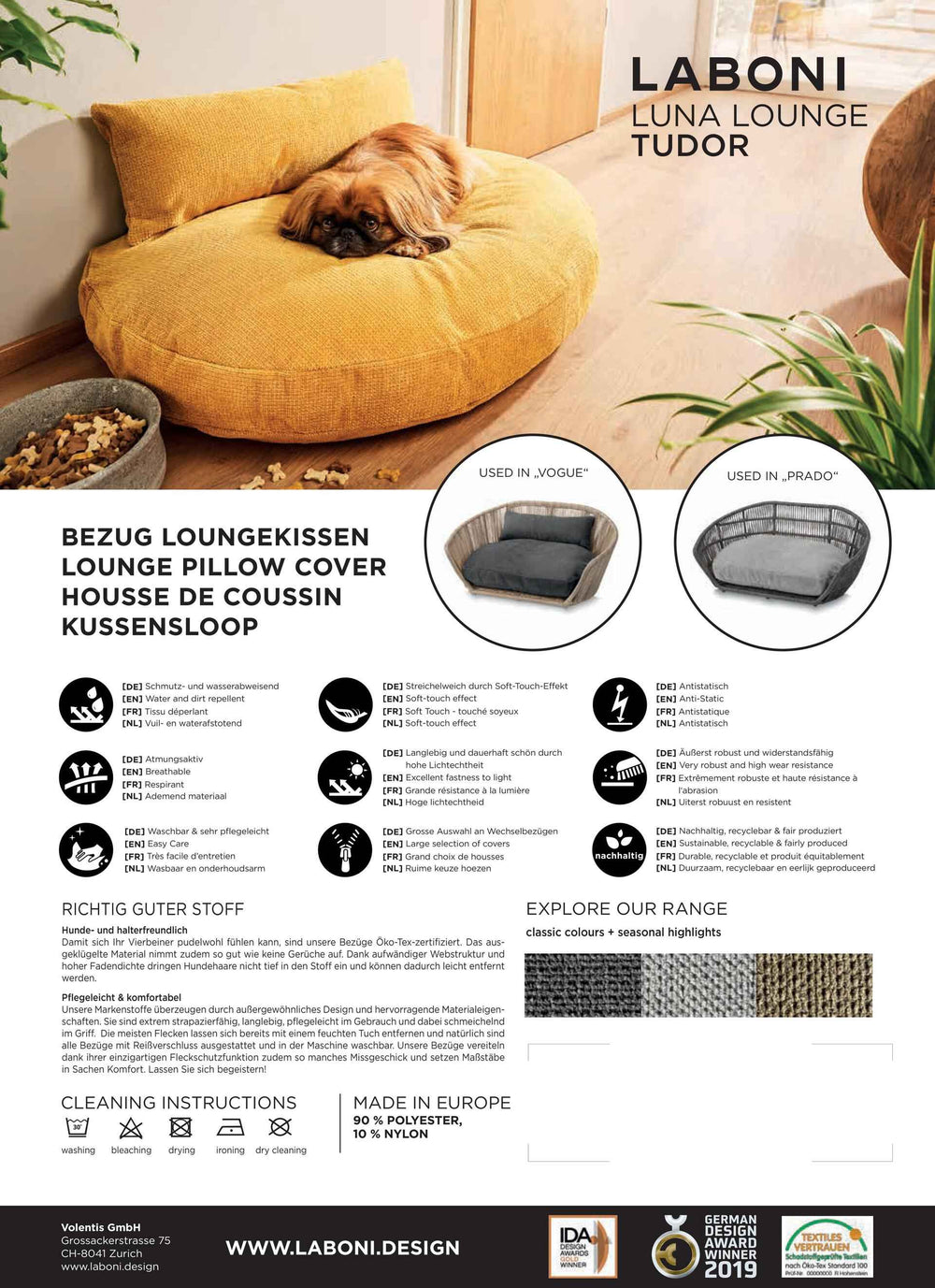 Hund liegt entspannt auf dem orangen Loungekissen „Tudor“ von Laboni, umgeben von Produktinformationen.