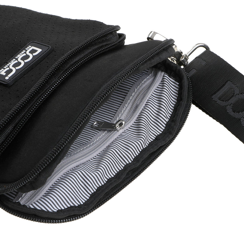 Schwarze DOOG Neosport Umhängetasche mit strukturiertem Material und gestreiftem Innenfutter, mehrere Reißverschlusstaschen.