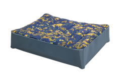 Kuscheliges Mt. EverRest™ Hundebett mit gestepptem, buntem Design und grauem Rand für stilvolle Tierkomfort.