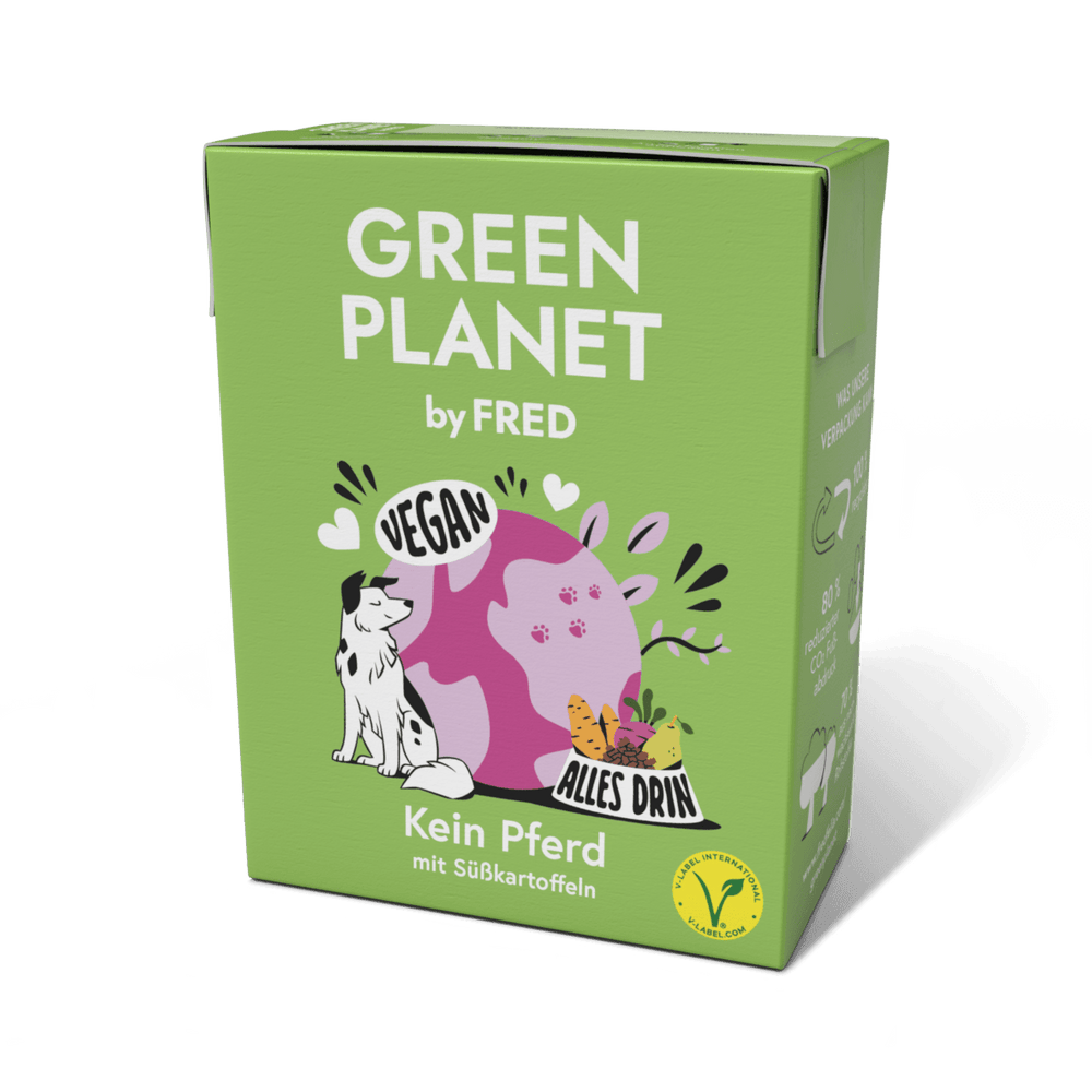 Vegane Futteralternative GREEN PLANET Kein Pferd in umweltfreundlicher Verpackung mit Süßkartoffeln und bunten Illustrationen