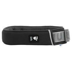 Schwarzes Hundehalsband Rover mit gepolstertem Innenbereich und grauem Verschluss, ideal für aktive Hunde.