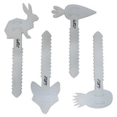 Dekorative Metallschlüssel mit Hase, Möhre, Fuchs und Ananas-Motiv, reflektierend, mit Hultafors Schriftzug.