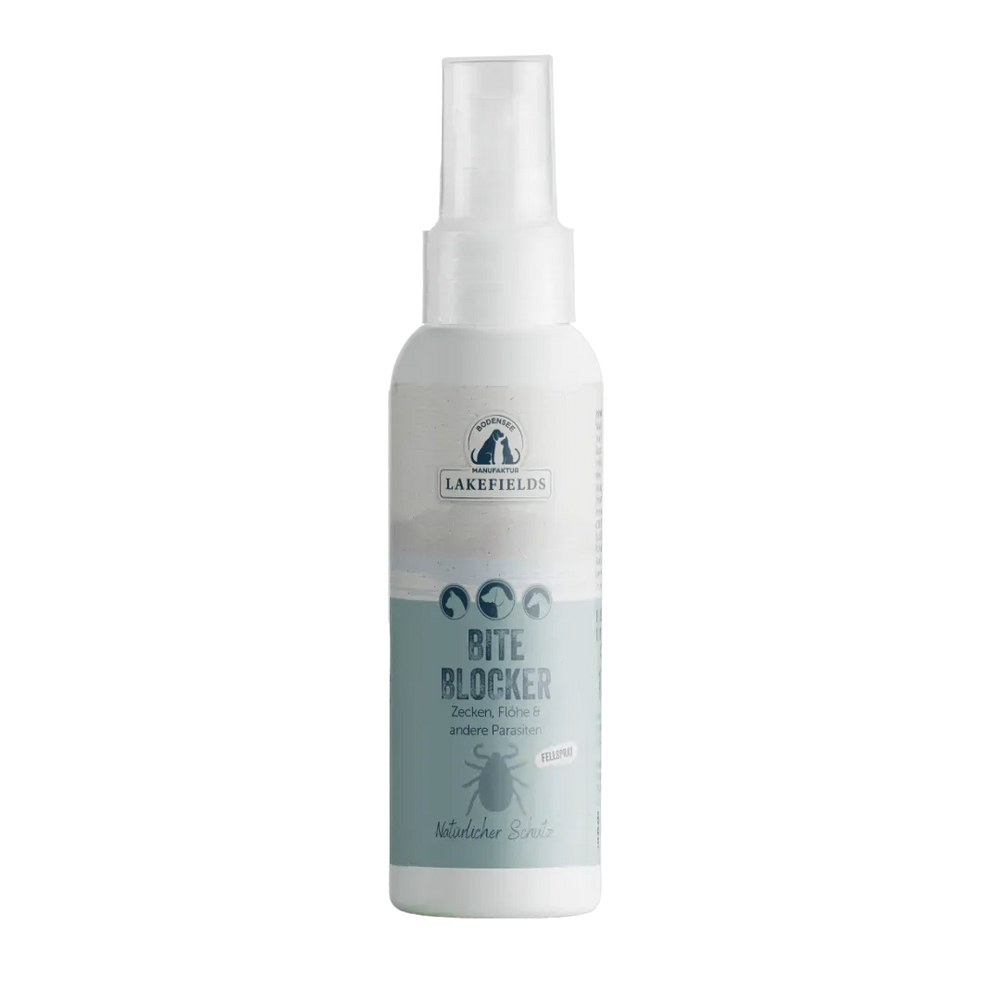 Flasche mit BITE BLOCKER Zeckenspray in neutralen Farben, ideal für natürlichen Schutz gegen Zecken.