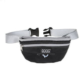 Schwarze DOOG Leckerchen-Tasche mit verstellbarem Gurt, Reißverschluss und Logo für Hunde-Leckerlis.