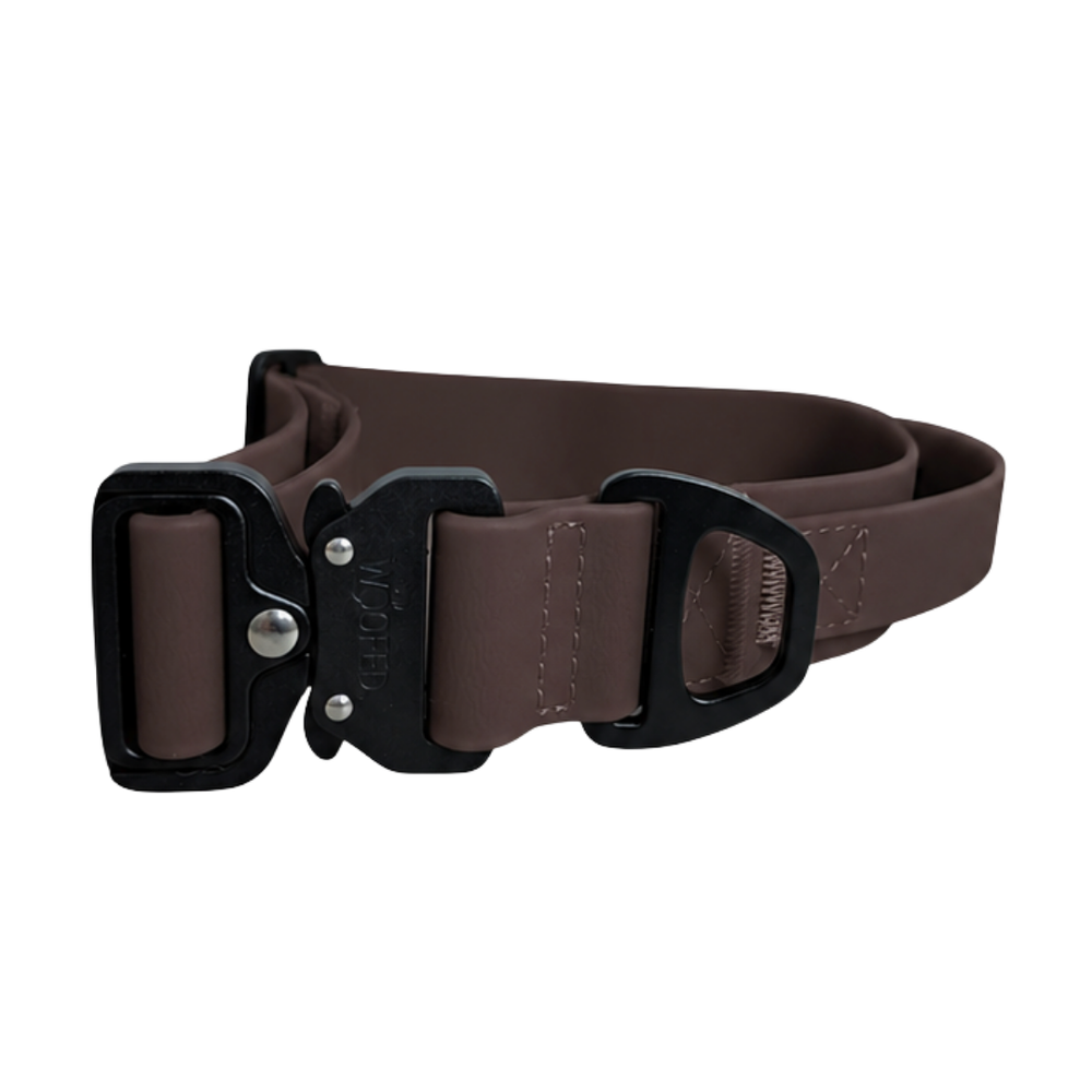 Verstellbares WOOFLEX® Halsband für Hunde in Braun, elastisch mit sicherem Kunststoffverschluss und praktischem Griff.