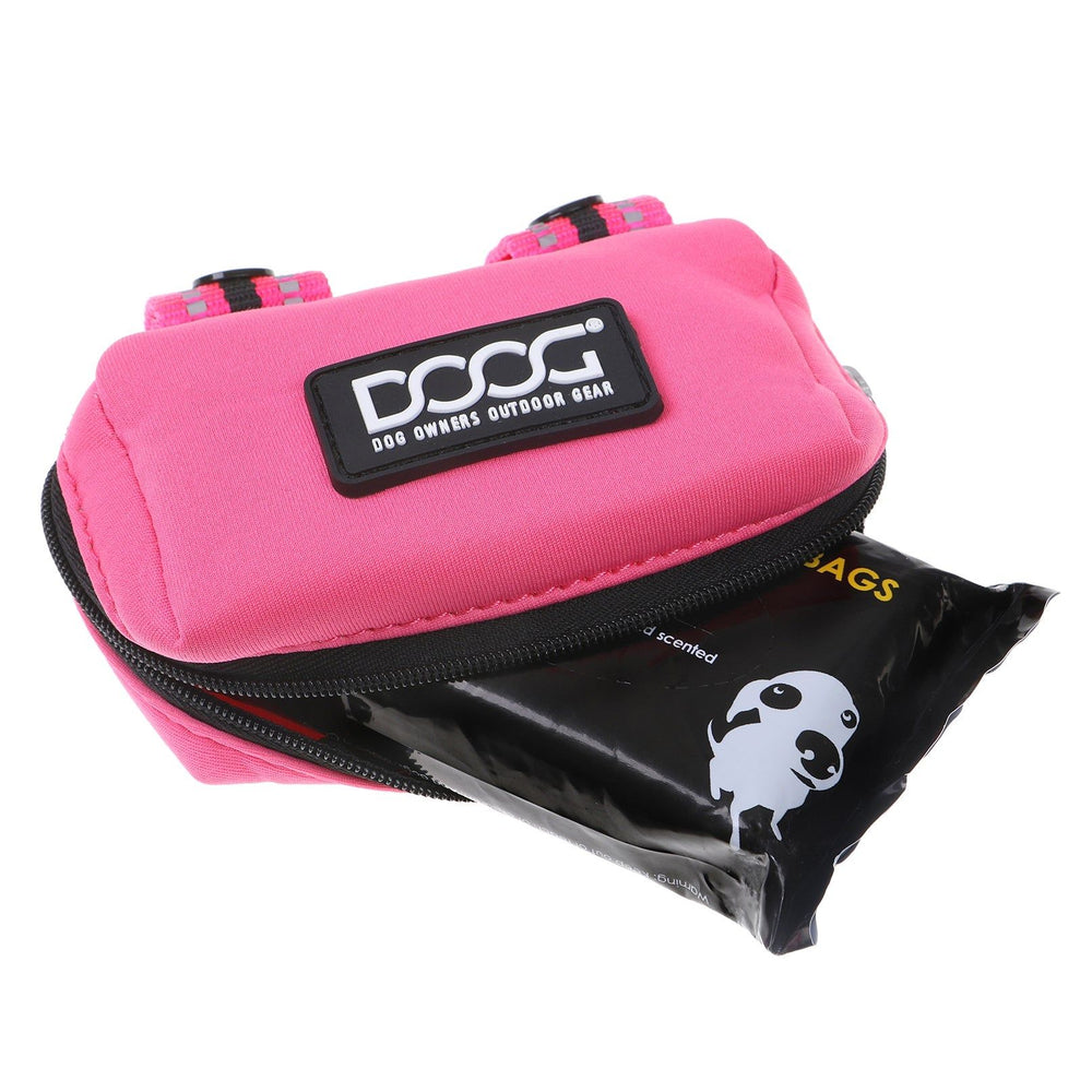 Pinke DOOG Kotbeutel-Tasche mit "DOG"-Aufdruck, Reißverschluss und flexiblen Tragegriffen für Hundebesitzer.