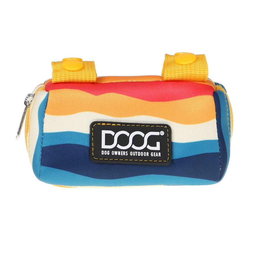 Bunte DOOG Kotbeutel-Tasche mit wellenförmigem Muster in Blau, Orange und Gelb, ausgestattet mit Reißverschluss.