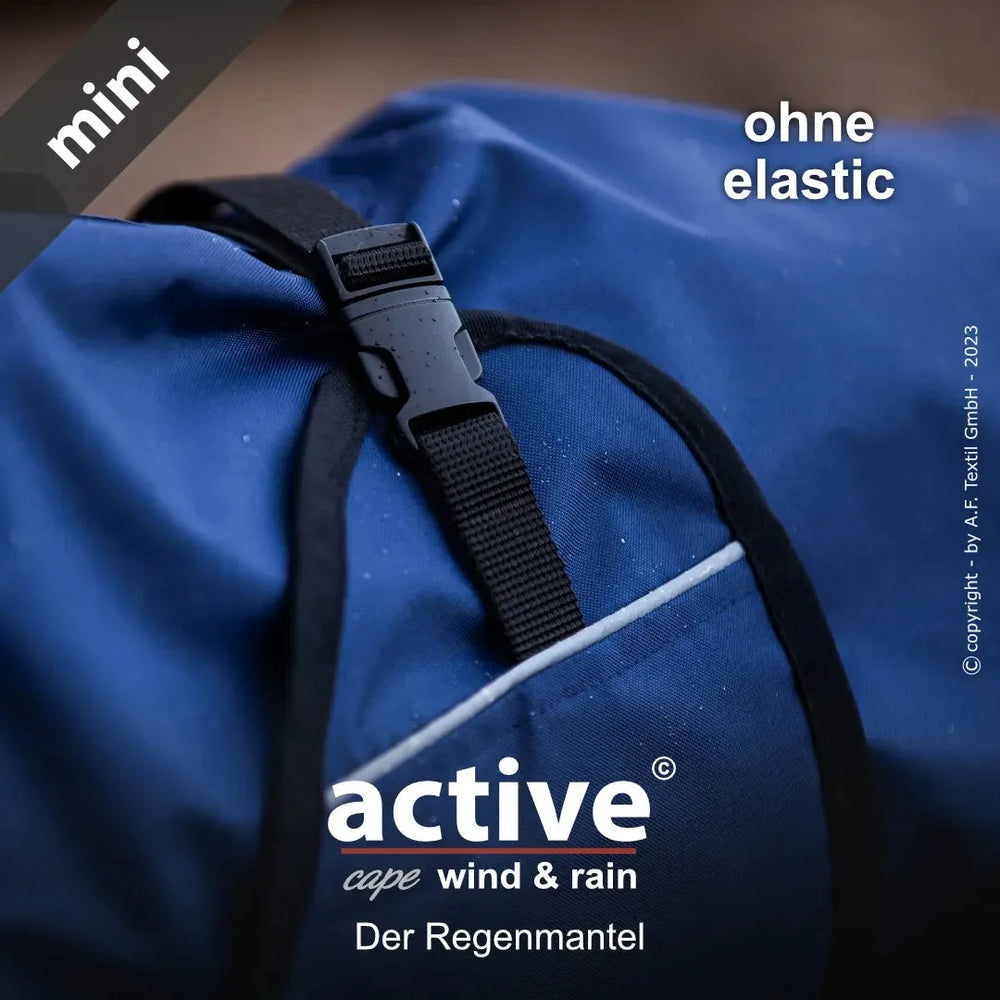 Blauer Active© Mini-Regenmantel ohne Elastic mit schwarzem Verschluss, wetterfest und stylisch für Schutz bei Regen.