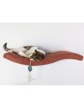 Cat Wall Shelf – Playful Curve | catsatelier-image-149