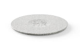 Runder grauer Deckel für Katzennapf mit strukturierter, matter Oberfläche und eingeprägtem Logo.