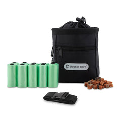Set mit Hundekotbeuteln und Tasche, inklusive Hundeleckerlis für die ideale Hundepflege unterwegs.