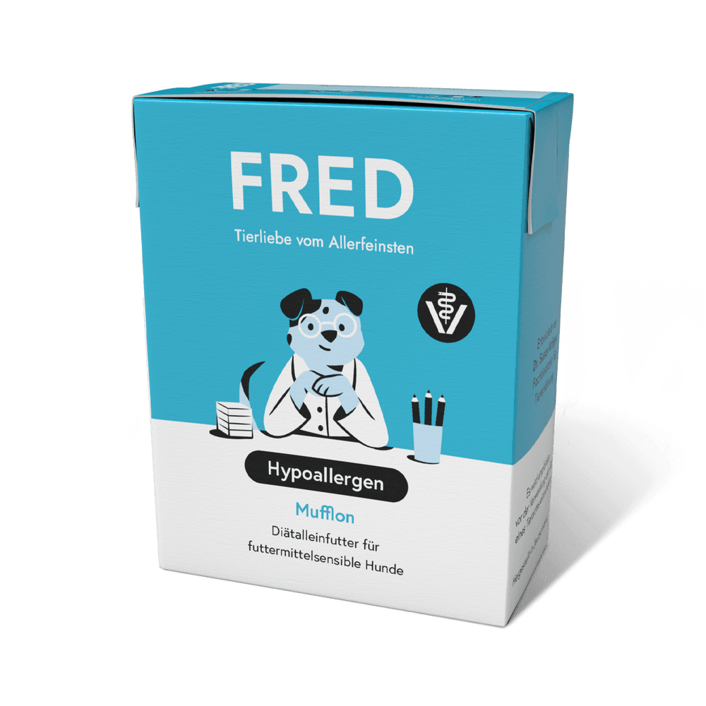 Hypoallergenes Hundefutter FRED VET in blauer Verpackung, ideal für futtersensible Hunde und zur Unterstützung der Verdauung.