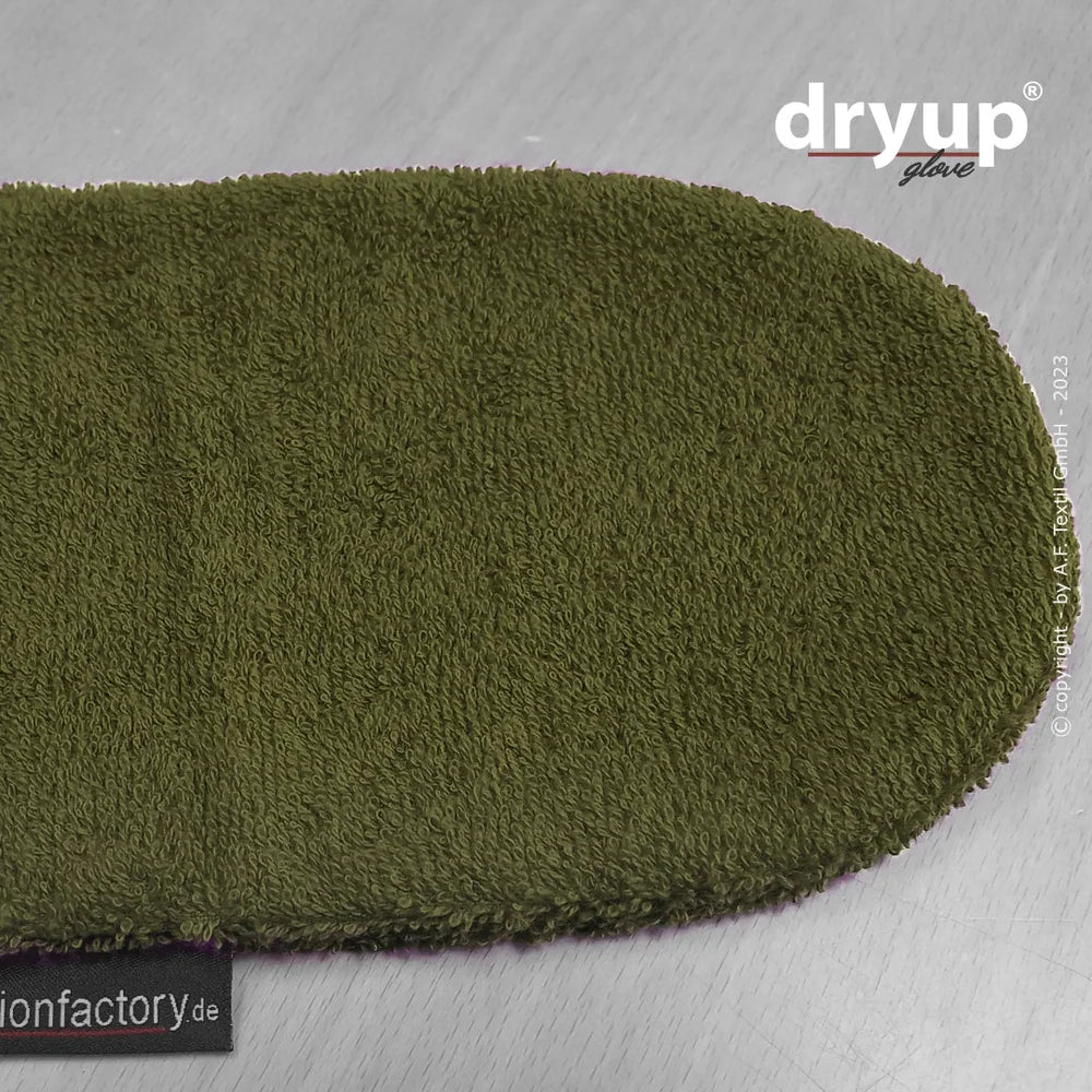 "Dryup® Glove in grün mit flauschiger Textur als Zubehör für effektives Trocknen von Händen oder Gegenständen."