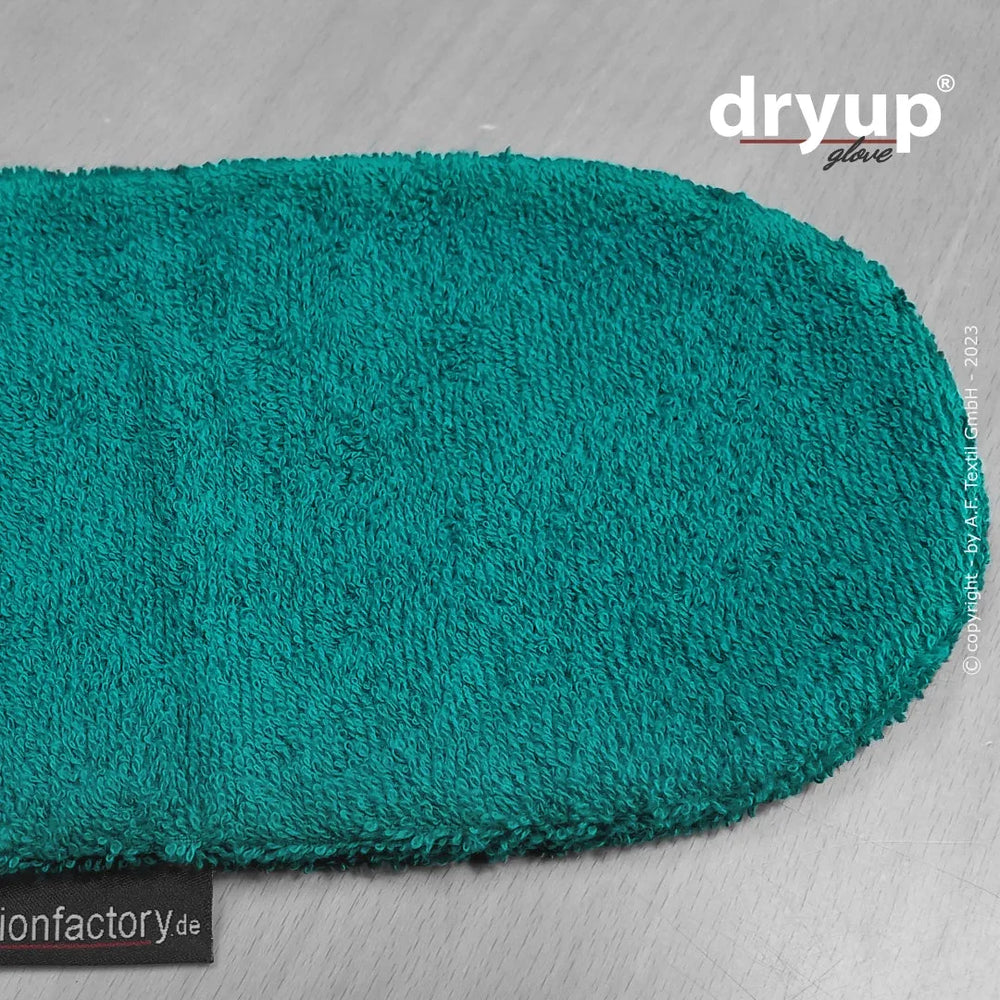 Grüner Reinigungshandschuh Dryup® mit fusselfreier, samtiger Oberfläche zum schonenden Reinigen.