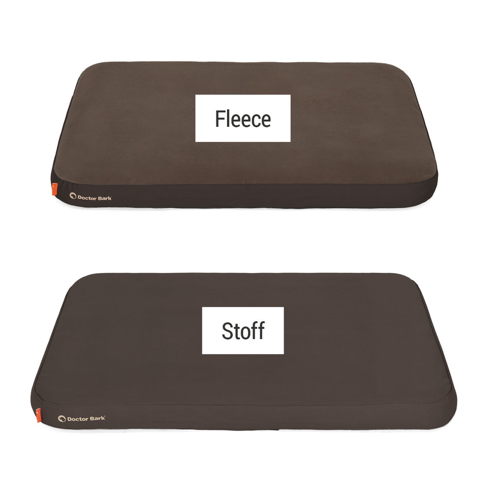"Hundebett Doctor Bark Fleece Cover in dunklem Braun, rechteckig, oben aus Fleece, unten aus robustem Stoff."