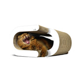 Katzenhöhle LA VAGUE: stilvolle, geschwungene Kratzfläche mit entspanntem Stubentiger, ideal für große Katzen.