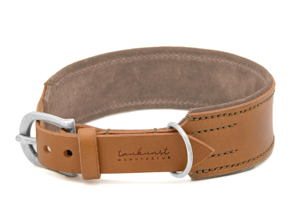 Braunes Lederhalsband "Wildfang" mit eleganter silberner Schnalle und weichem Wildleder innen. Ideal für stilvolle Looks.