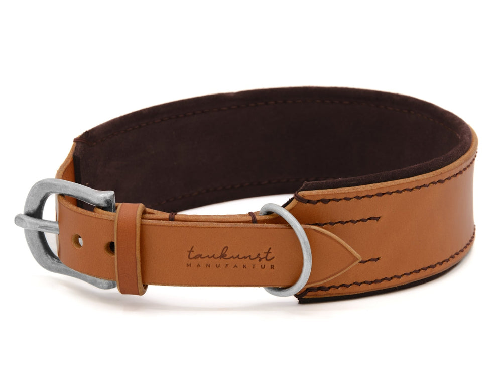Brauner Leder Gürtel mit eleganter Verarbeitung und silberner Schnalle, beschriftet mit "tankunst".