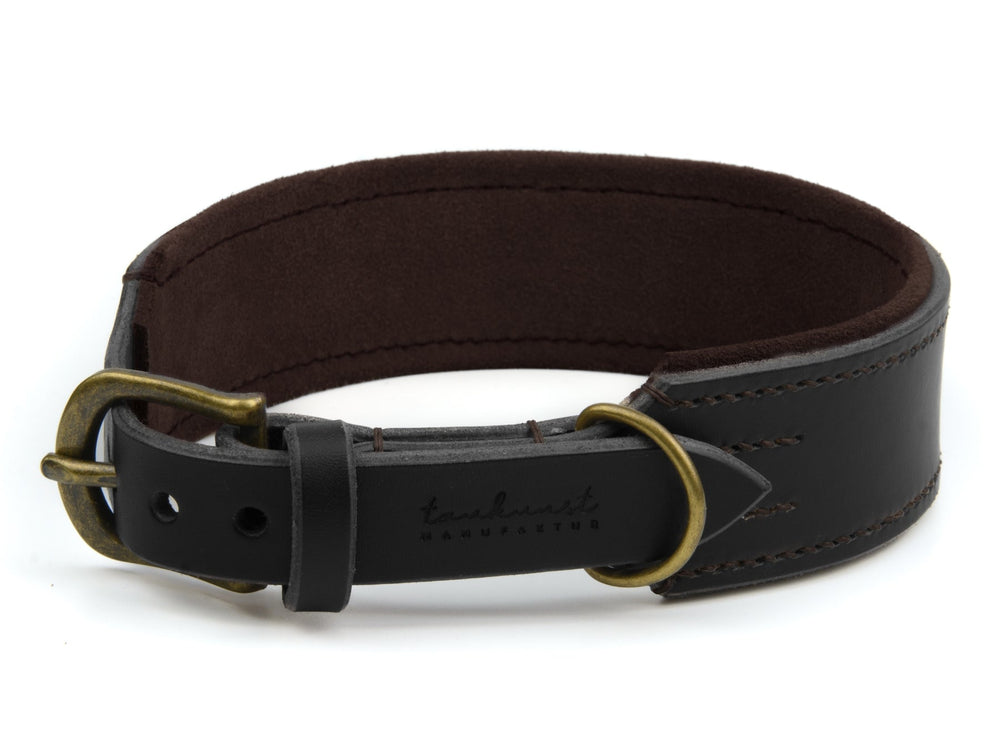 Schwarzes Lederhalsband Wildfang mit braunem Futter, goldfarbener Schnalle und verstellbaren Löchern für Komfort.