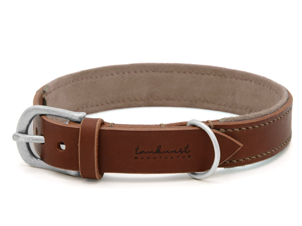 Braunes Lederhalsband Wildfang mit silbernem Metallverschluss und eleganter Naht, Marke tanahuert.
