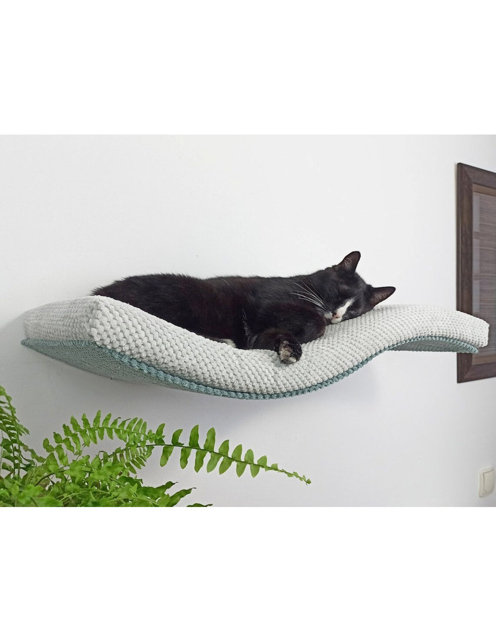 Metal Base Cat Wall Shelf WAVE 75 cm Links | catsatelier-image-418