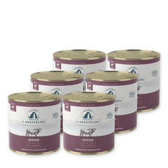 Sechs Dosen Lakefields Nassfutter-Menü Rind für Erwachsene in eleganter Verpackung mit hellem Design.