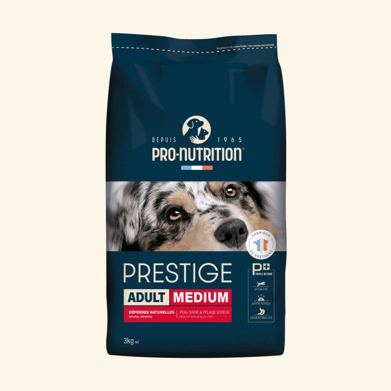Blauer Sack mit Prestige Adult MEDIUM Hundefutter von Pro-Nutrition. Ideal für mittelgroße Hunde.