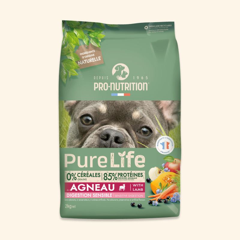Verpackung von Pro-Nutrition Hundefutter Pure Life Sensitiv mit Lamm, Gemüse und Früchten in grüner Farbgebung.