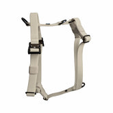 Hellbeiges Y-Hundegeschirr WOOFLEX® mit verstellbaren Riemen und Griff für ideale Tierkontrolle und Komfort.